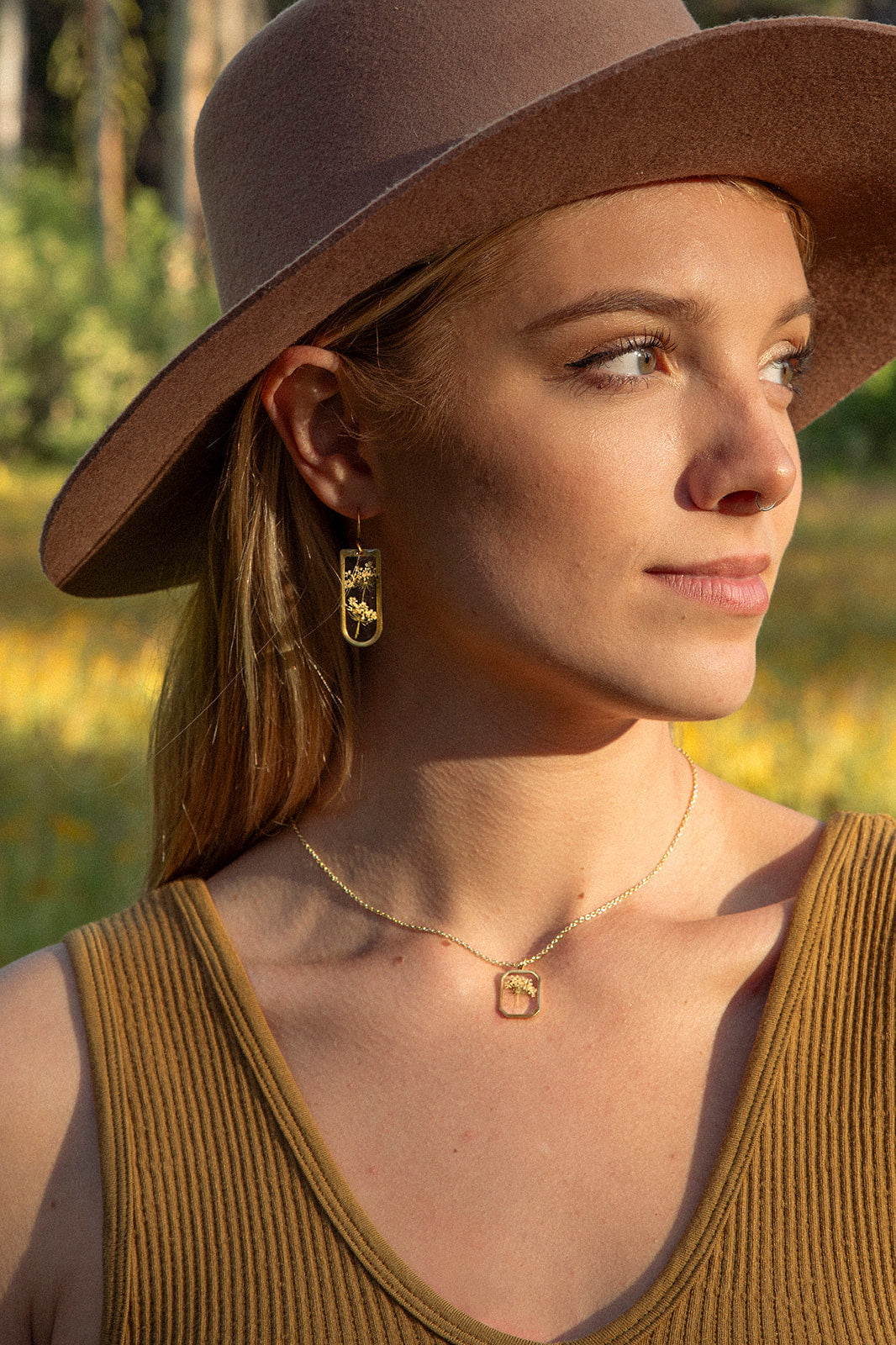 Field Frame Necklace