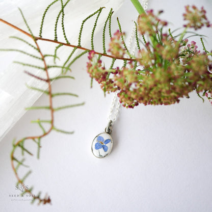Heirloom Oval Pendant